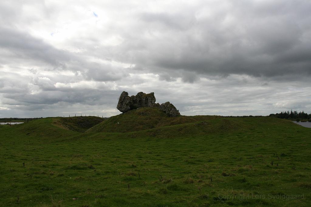 IMG_1651.JPG - Clonmacnoise castle