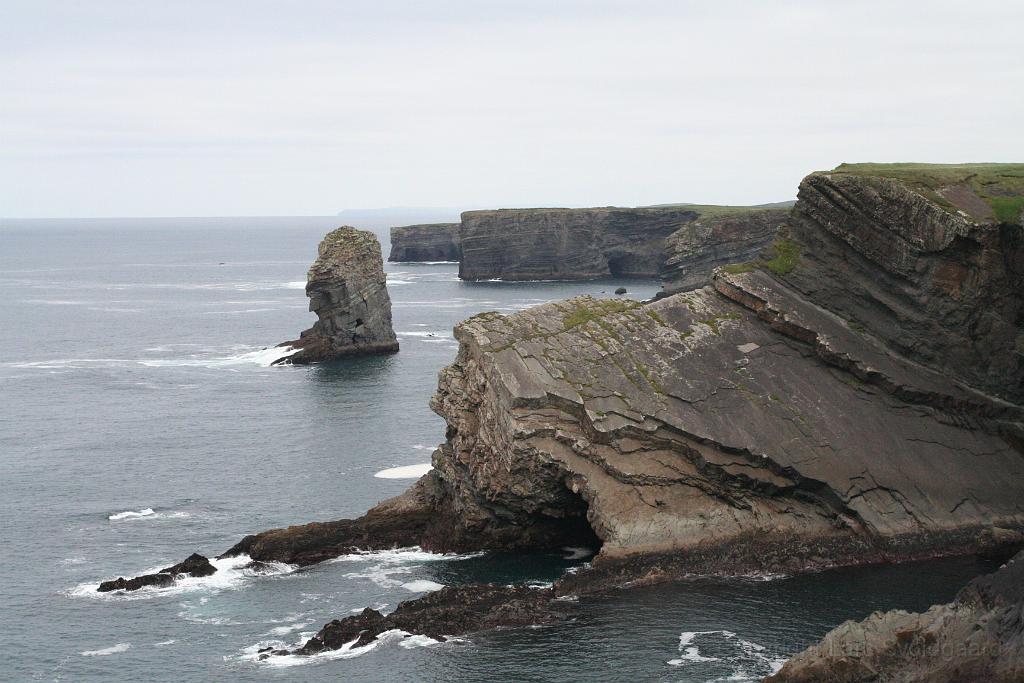 IMG_2249.JPG - The cliffs south of Kilkee