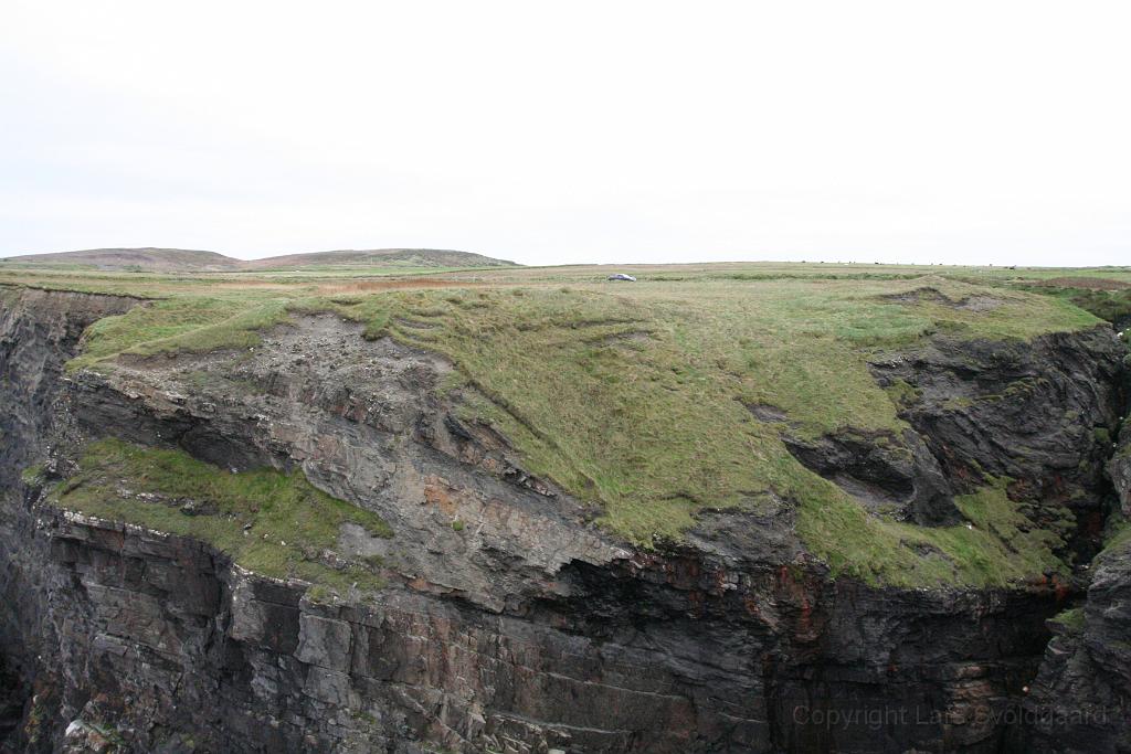IMG_2256.JPG - The cliffs south of Kilkee