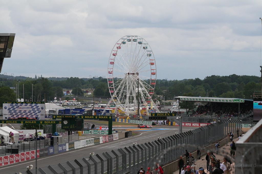 IMG_0032.JPG - The famous ferris wheel