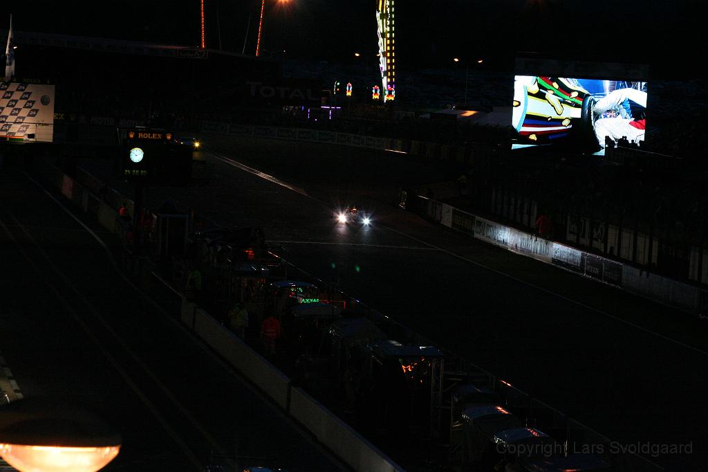 IMG_0374.JPG - Night-time qualifying