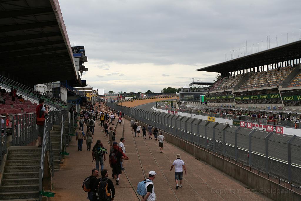 IMG_9990.JPG - Grandsstands opposite the pits